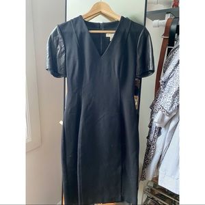 👄SOLD👄Burberry Black London Leather Sleeve Sheat